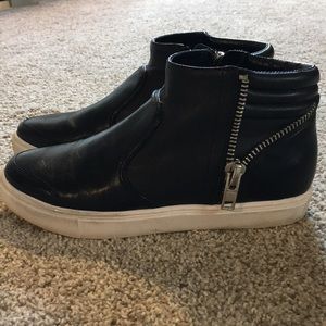 Shoes - B.P. Fashion tennis shoes